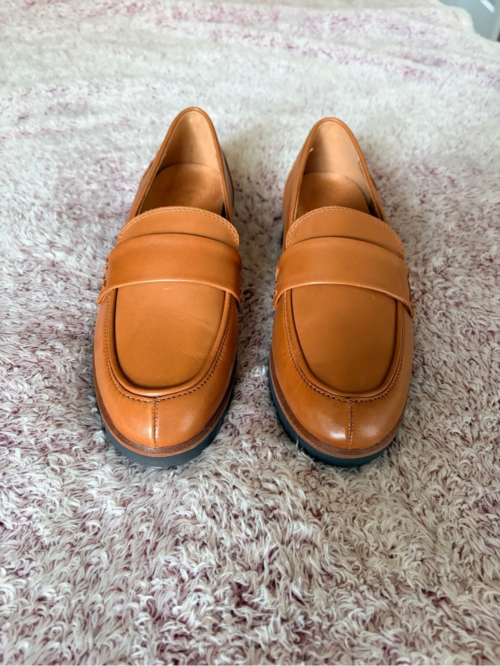 BRAND NEW! Vionic Women's “Cleo” Leather Loafers in Tan, 8.5M, Never worn. - Picture 3 of 6